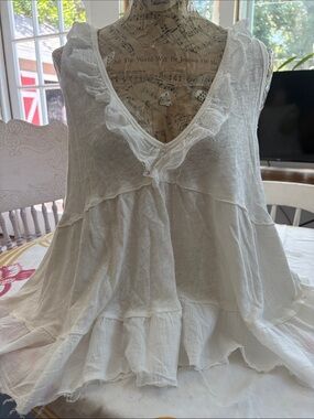 Free People Ivory Ruffled V-Neck Tiered Tank